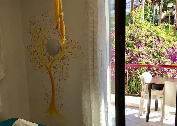 La Mira House 3*