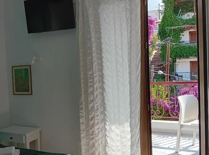 La Mira House