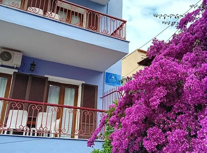 La Mira House 3*