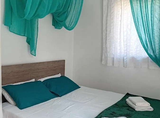 شقة فندقية La Mira House 3*