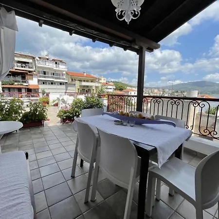 La Mira House Aparthotel 3*