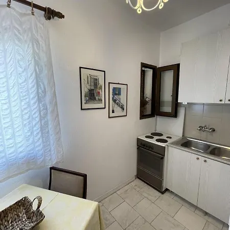 La Mira House 아파트호텔 3*