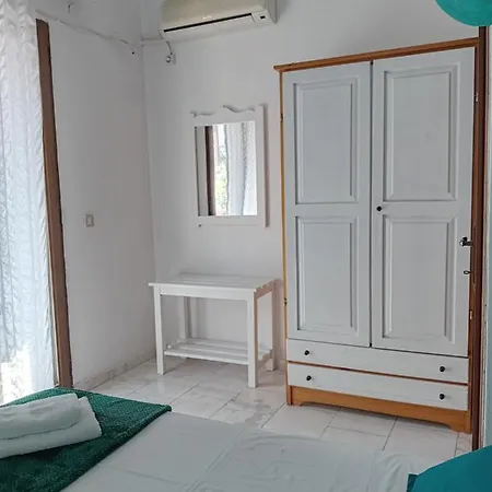 La Mira House Неос-Мармарас