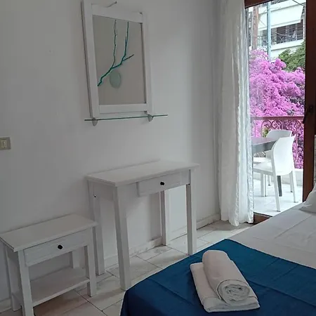La Mira House