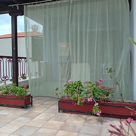 La Mira House 3*