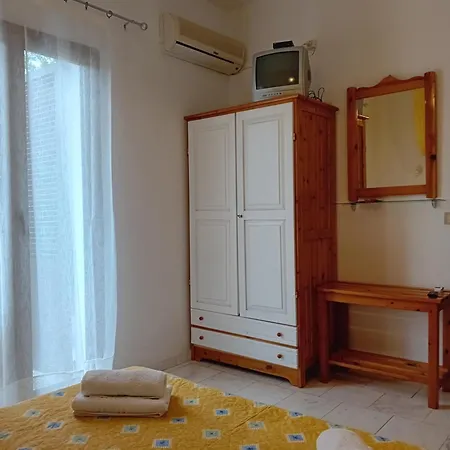 La Mira House 3*