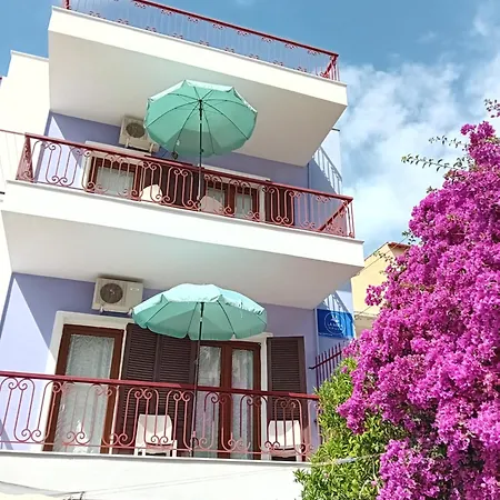 La Mira House 3*