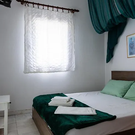 La Mira House 네오스마르마라스