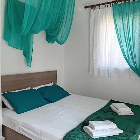 Appart hôtel La Mira House 3*