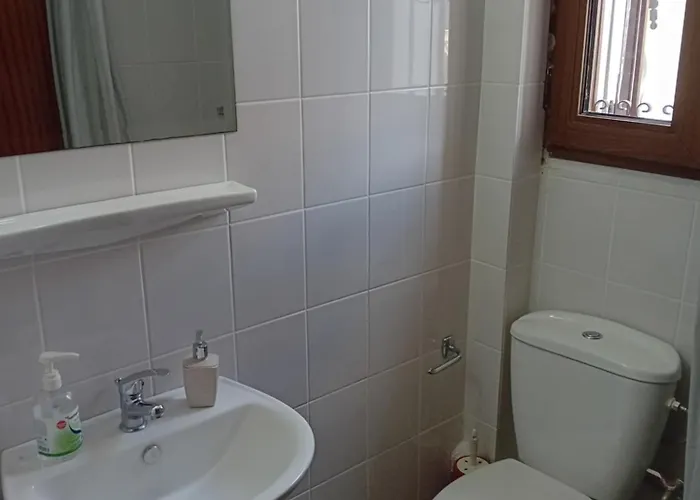 Apartahotel La Mira House 3*