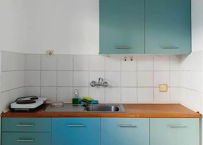 Apartahotel La Mira House 3*